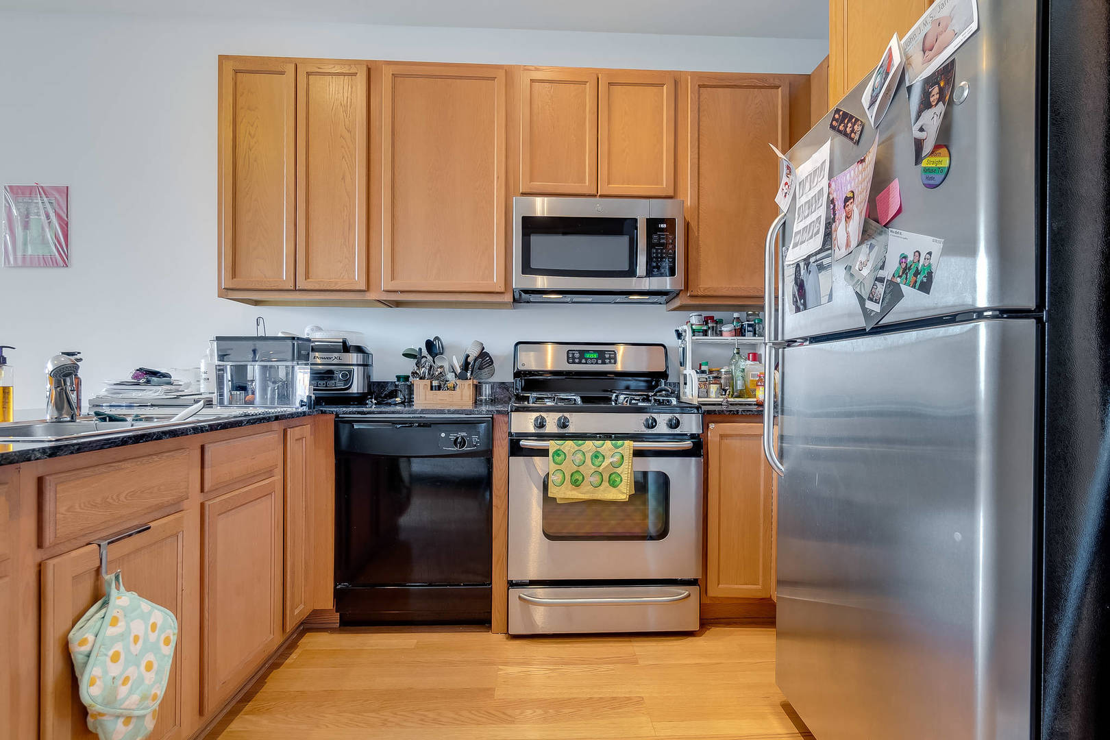 8 W MONROE Street 1702
