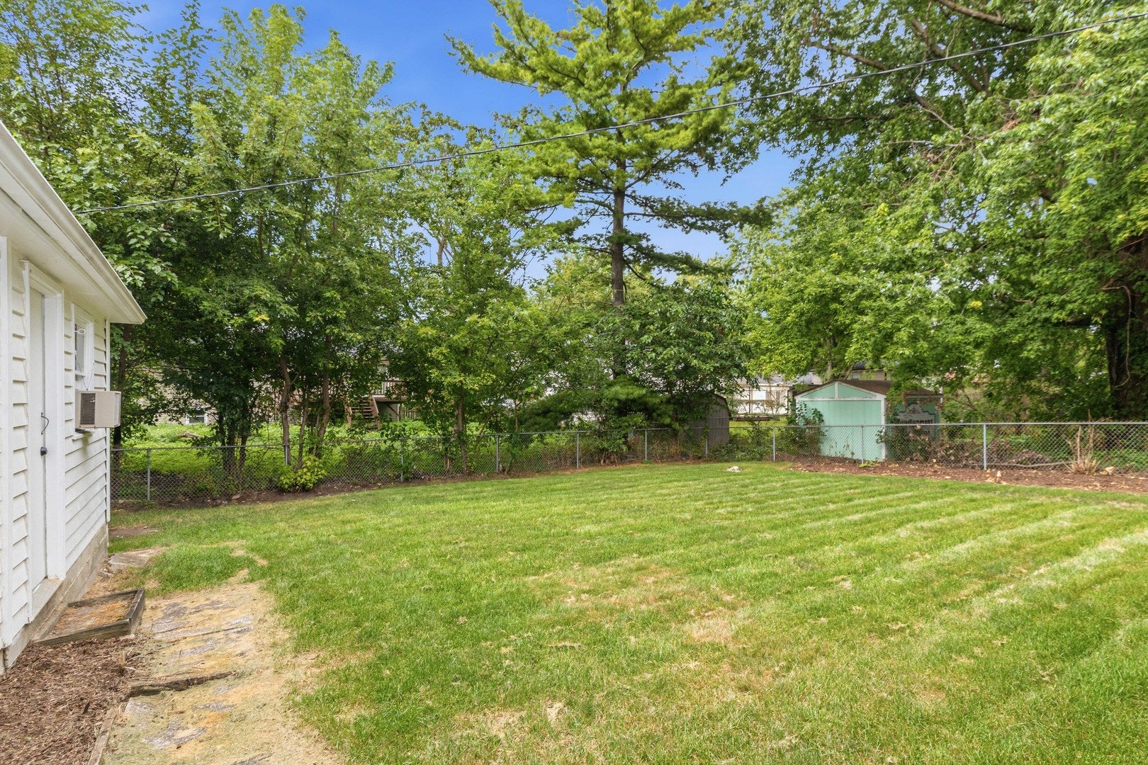 30W234 Claymore Lane