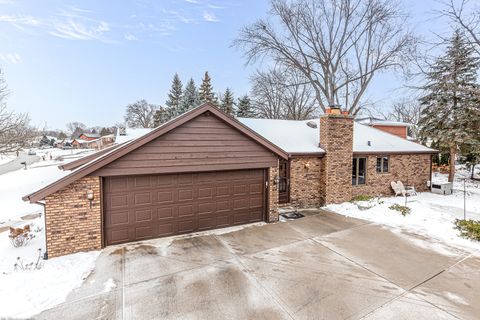 Tiny photo for 6729 W Menominee Parkway, Palos Heights, IL 60463 (MLS # 12577443)