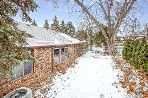 Tiny photo for 6729 W Menominee Parkway, Palos Heights, IL 60463 (MLS # 12577443)
