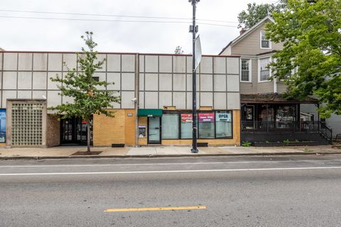 2148 W Belmont Avenue Chicago IL 60618