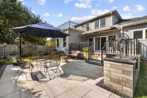 Tiny photo for 333 W Potomac Avenue, Lombard, IL 60148 (MLS # 12504901)