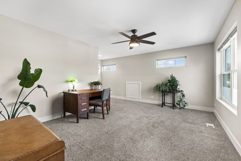 Tiny photo for 333 W Potomac Avenue, Lombard, IL 60148 (MLS # 12504901)