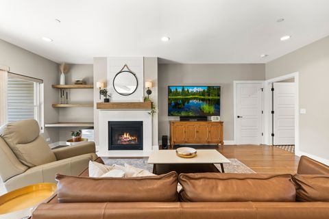 Tiny photo for 333 W Potomac Avenue, Lombard, IL 60148 (MLS # 12504901)