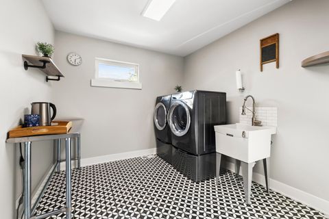 Tiny photo for 333 W Potomac Avenue, Lombard, IL 60148 (MLS # 12504901)