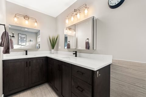 Tiny photo for 333 W Potomac Avenue, Lombard, IL 60148 (MLS # 12504901)