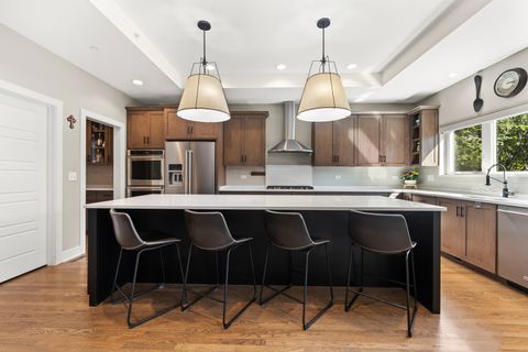 Tiny photo for 333 W Potomac Avenue, Lombard, IL 60148 (MLS # 12504901)