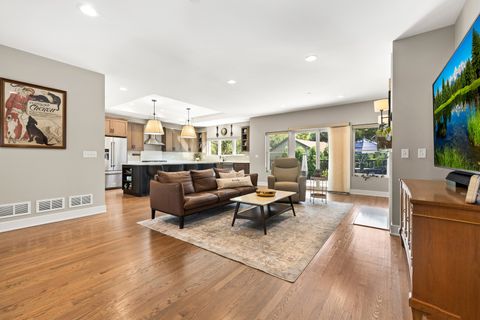 Tiny photo for 333 W Potomac Avenue, Lombard, IL 60148 (MLS # 12504901)