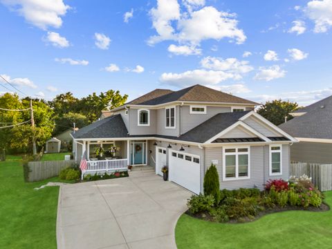 Tiny photo for 333 W Potomac Avenue, Lombard, IL 60148 (MLS # 12504901)