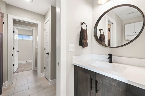 Tiny photo for 333 W Potomac Avenue, Lombard, IL 60148 (MLS # 12504901)