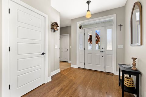 Tiny photo for 333 W Potomac Avenue, Lombard, IL 60148 (MLS # 12504901)