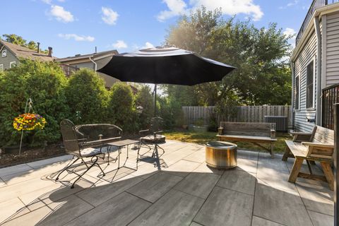 Tiny photo for 333 W Potomac Avenue, Lombard, IL 60148 (MLS # 12504901)