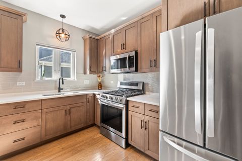 Tiny photo for 333 W Potomac Avenue, Lombard, IL 60148 (MLS # 12504901)