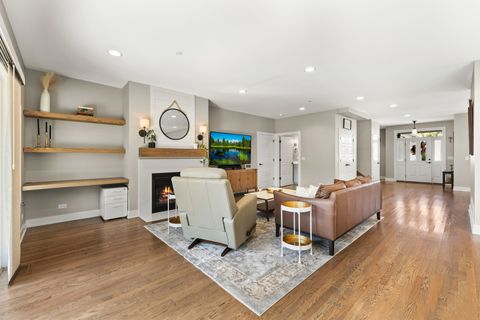 Tiny photo for 333 W Potomac Avenue, Lombard, IL 60148 (MLS # 12504901)