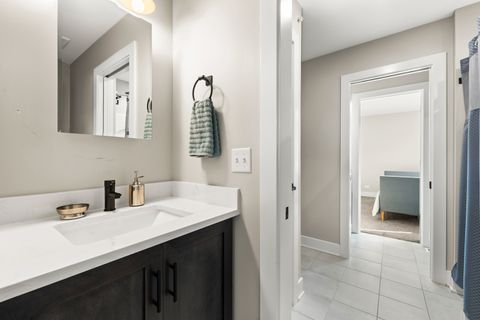 Tiny photo for 333 W Potomac Avenue, Lombard, IL 60148 (MLS # 12504901)