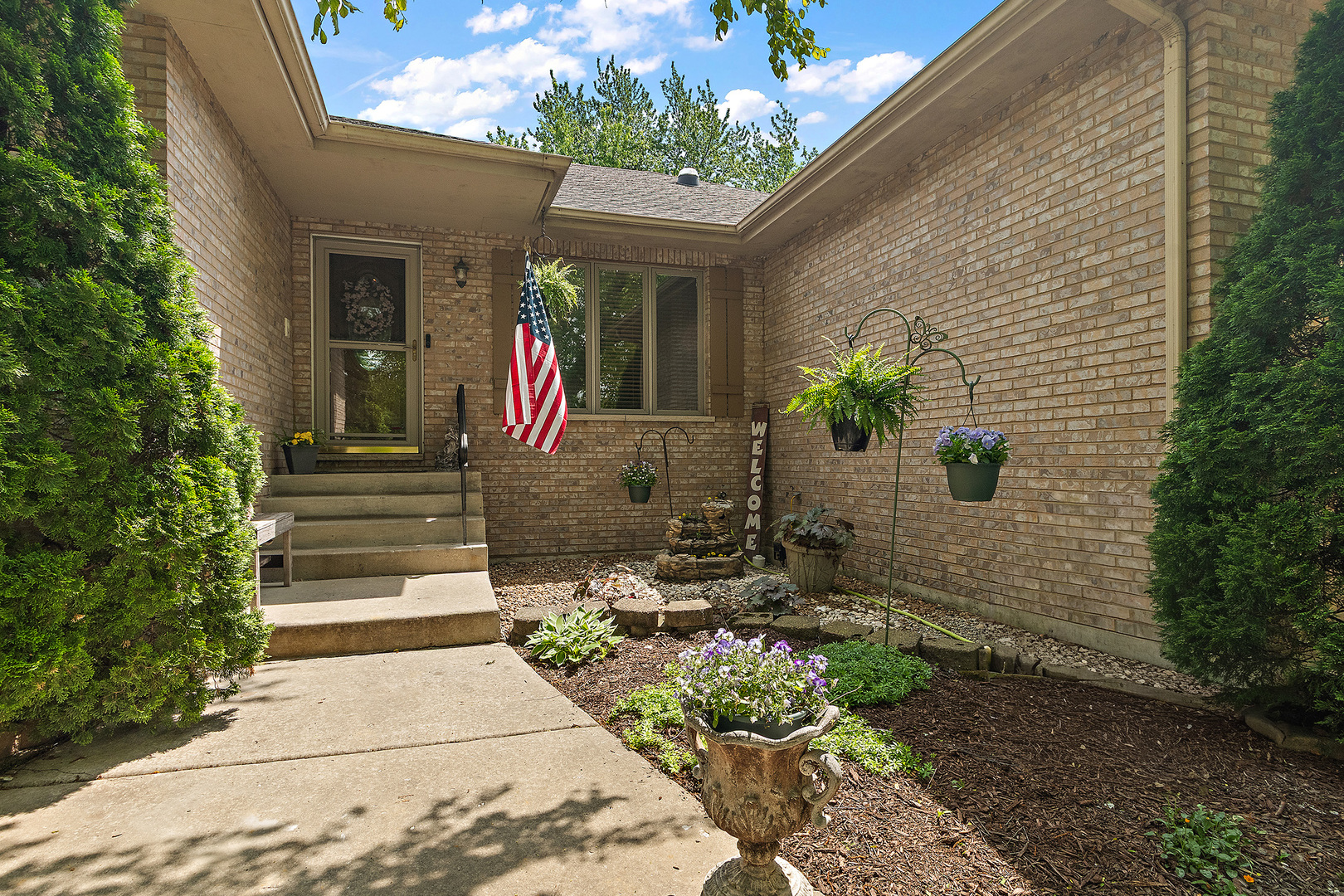 437 N Kevin Drive