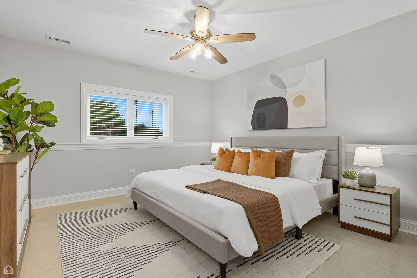 Chicago, Illinois 60624, United States, 2 Bedrooms Bedrooms, ,3 BathroomsBathrooms,Residential,Active,230853