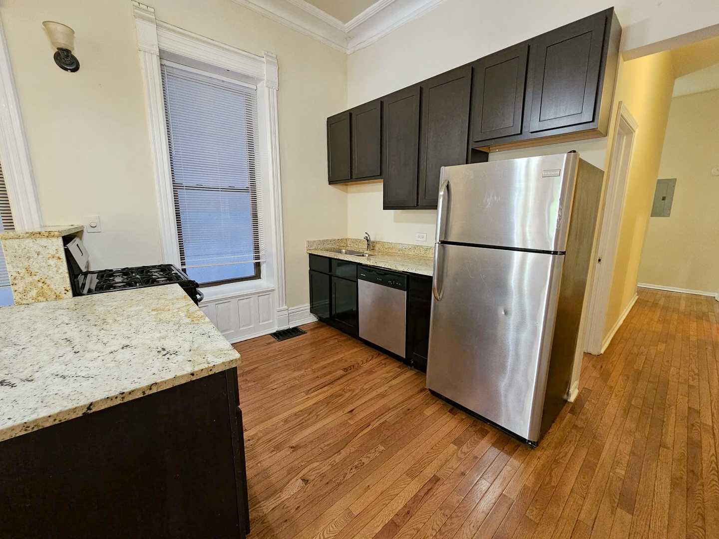 2050 W North Avenue 1