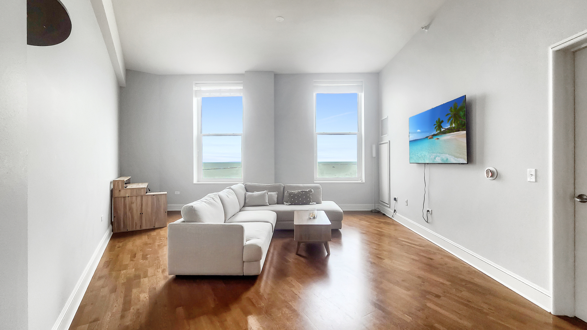 850 N Lake Shore Drive 504