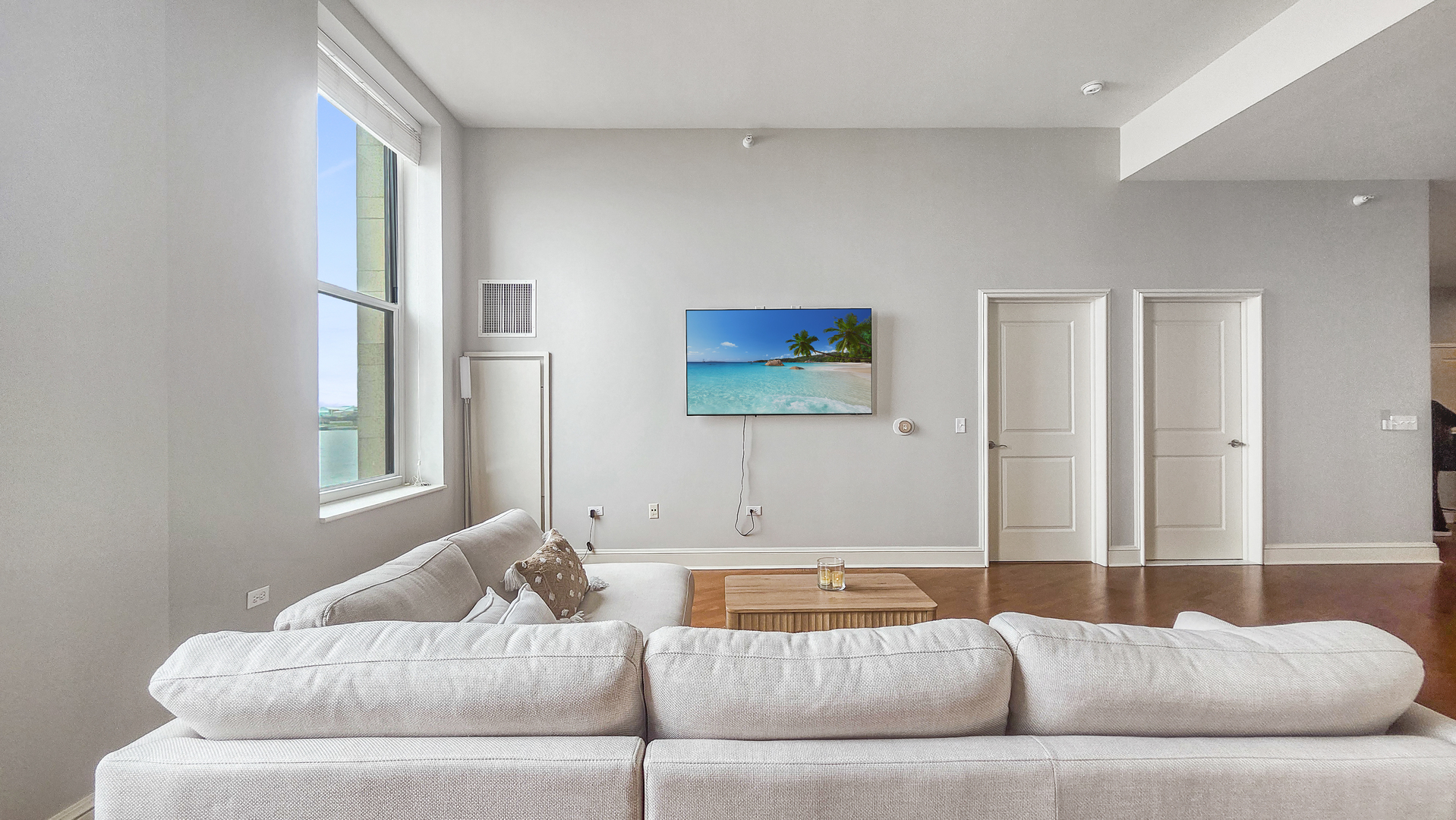 850 N Lake Shore Drive 504