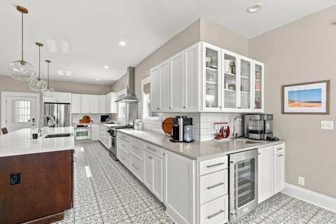 Tiny photo for 1612 PROSPECT Terrace, Davenport, IA 52803 (MLS # 12703288)