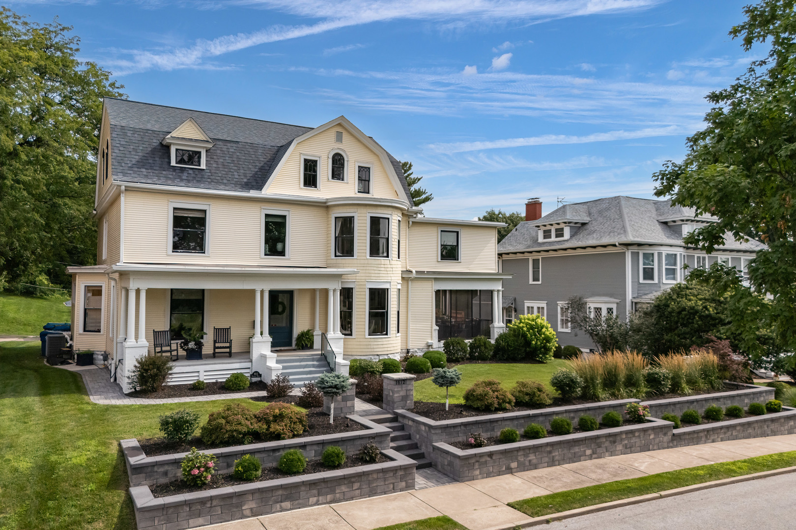 1612 PROSPECT Terrace