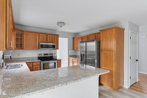 Tiny photo for 202 N Spruce Drive, Mahomet, IL 61853 (MLS # 12608382)