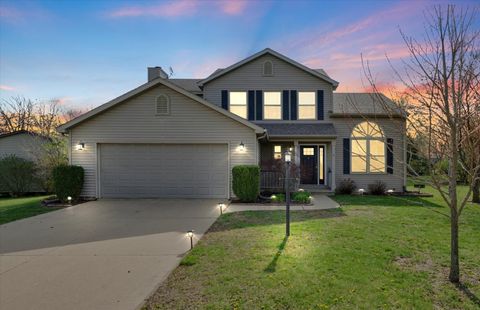 Photo of 202 N Spruce Drive, Mahomet, IL 61853 (MLS # 12608382)