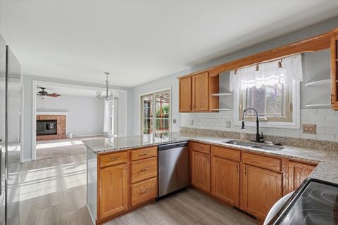 Tiny photo for 202 N Spruce Drive, Mahomet, IL 61853 (MLS # 12608382)