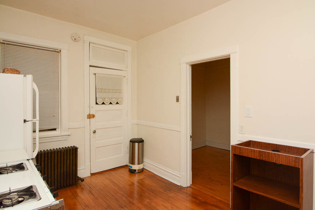 3422 N Lincoln Avenue 2