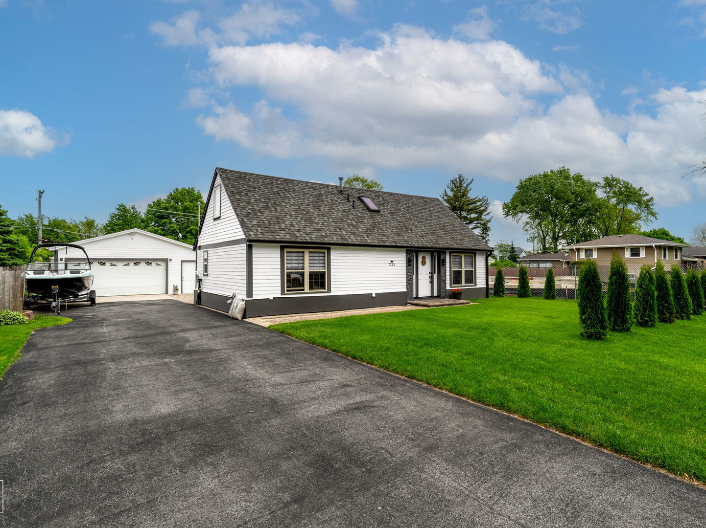 7225 Poplar Lane