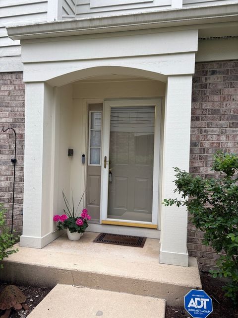 Tiny photo for 120 Fairway Drive, La Grange, IL 60525 (MLS # 12539186)