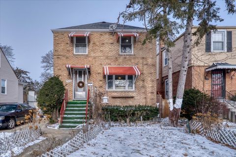 Photo of 7926 W Summerdale Avenue, Chicago, IL 60656 (MLS # 12538759)