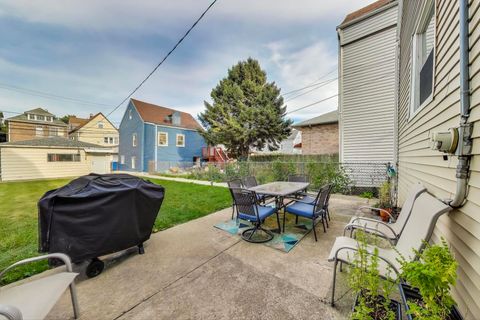 Tiny photo for 4039 S Montgomery Avenue, Chicago, IL 60632 (MLS # 12487403)