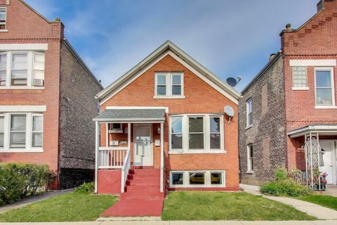 Photo of 4039 S Montgomery Avenue, Chicago, IL 60632 (MLS # 12487403)
