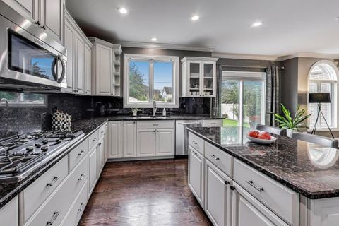Tiny photo for 554 W Crockett Avenue, Elmhurst, IL 60126 (MLS # 12455926)