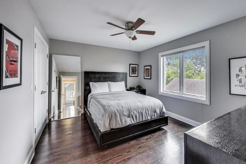 Tiny photo for 554 W Crockett Avenue, Elmhurst, IL 60126 (MLS # 12455926)