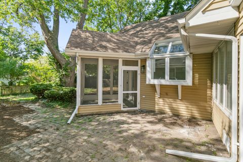 Tiny photo for 531 W Winchester Road, Chicago Heights, IL 60411 (MLS # 12463501)