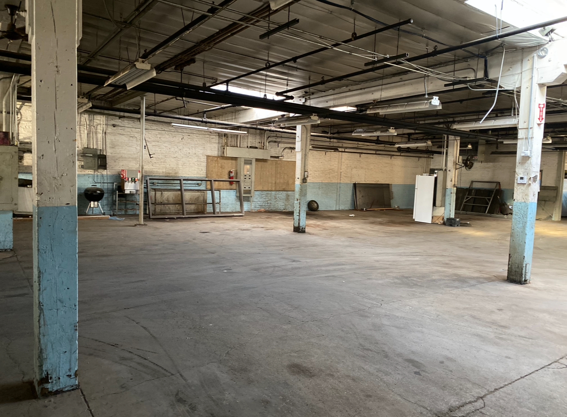 6100 W Grand Avenue