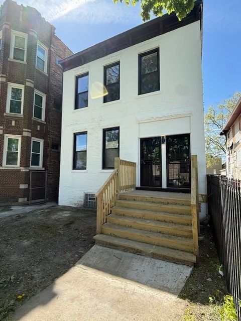 7 W 112th Place Chicago IL 60628