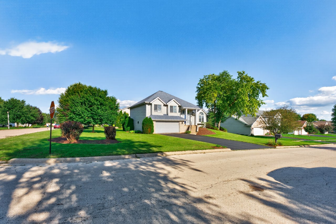 4305 Windswept Way
