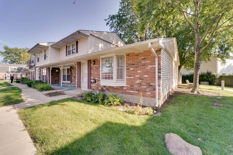 Tiny photo for 1409 Tinnerella Avenue #1409, Streamwood, IL 60107 (MLS # 12740608)