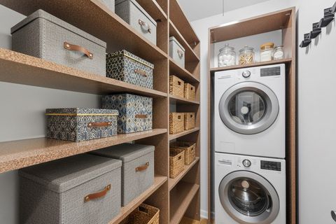 Tiny photo for 2800 N Lake Shore Drive #305, Chicago, IL 60657 (MLS # 12507814)