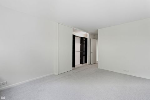Tiny photo for 2800 N Lake Shore Drive #305, Chicago, IL 60657 (MLS # 12507814)