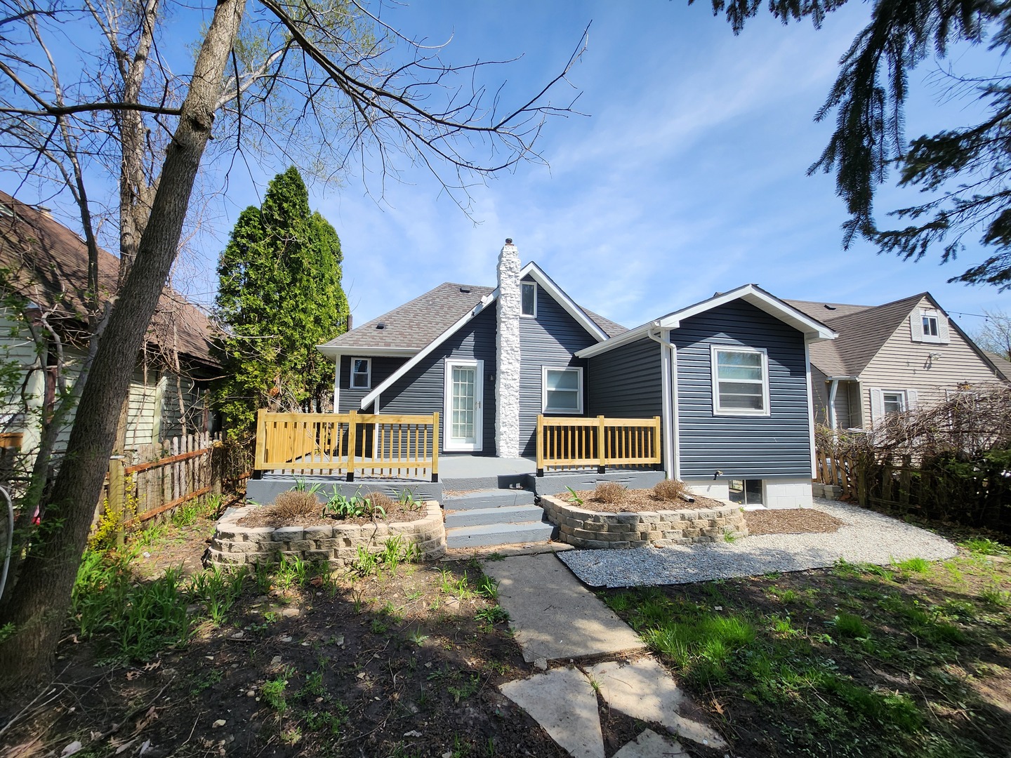 13 E Lake Shore Drive