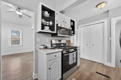 Tiny photo for 711 Renrose Avenue, Loves Park, IL 61111 (MLS # 12600676)