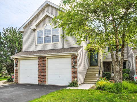 Photo of 7323 Grandview Court #7323, Carpentersville, IL 60110 (MLS # 12657664)