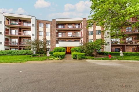 Photo of 1500 Harbour Drive #4Q, Wheeling, IL 60090 (MLS # 12655534)