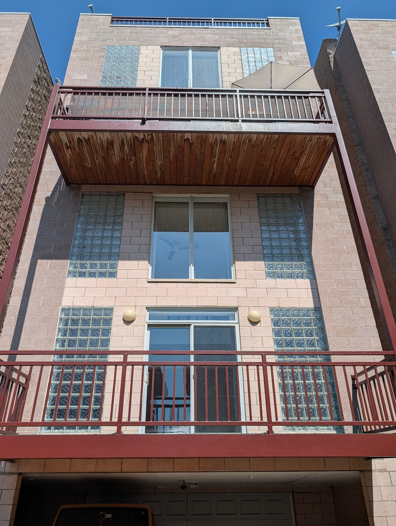 8735 W CATHERINE Avenue 8