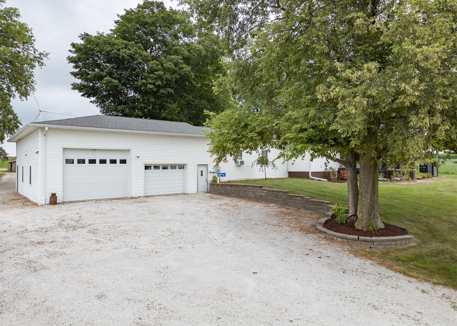 17618 IL Highway 81